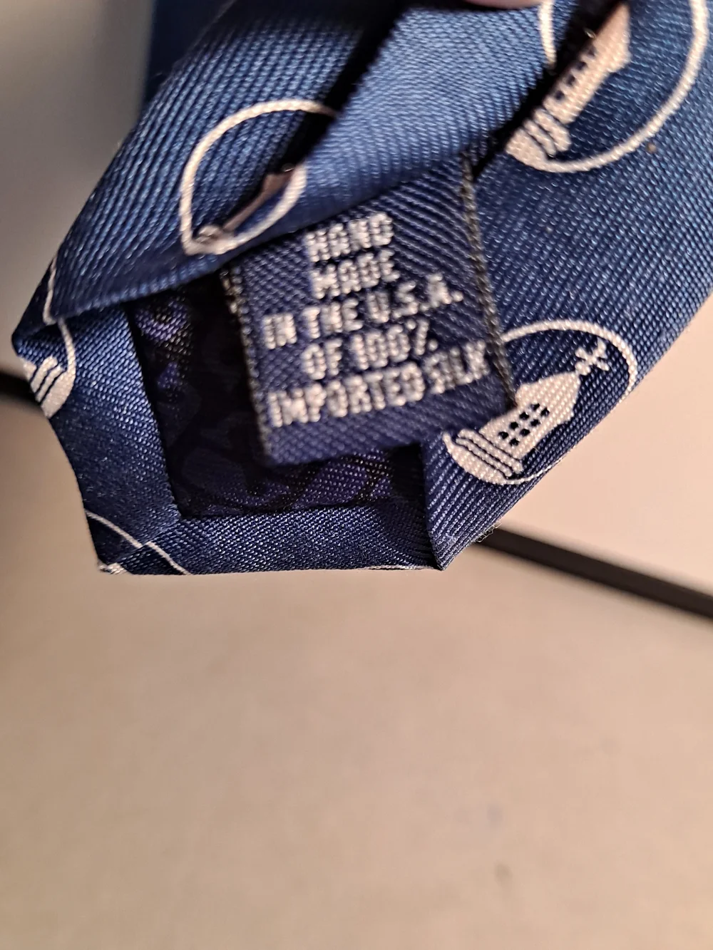 Vineyard Vines Silk Classic Blue White Steeple Pastoral Patterned Men’s Tie